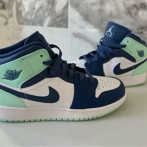 Air Jordan 1 Mid “Blue Mint”